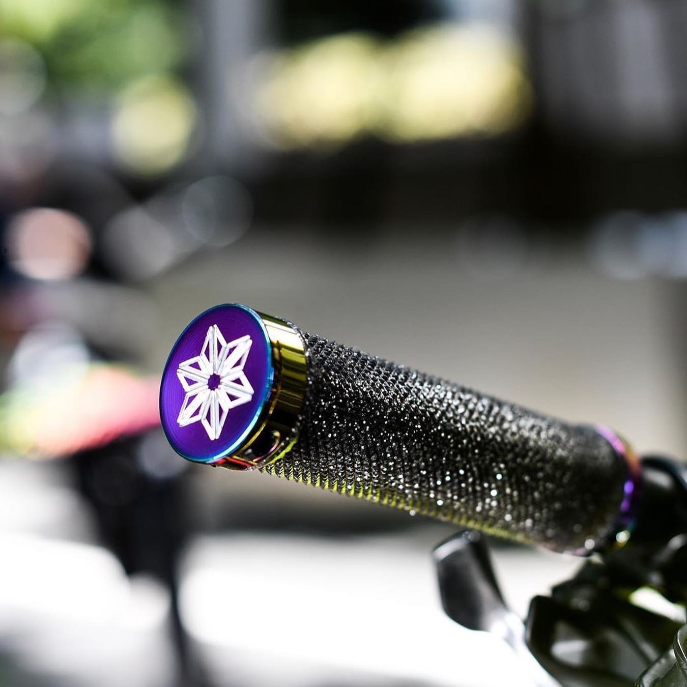 Supacaz Diamond Kush Grips - Oil Slick