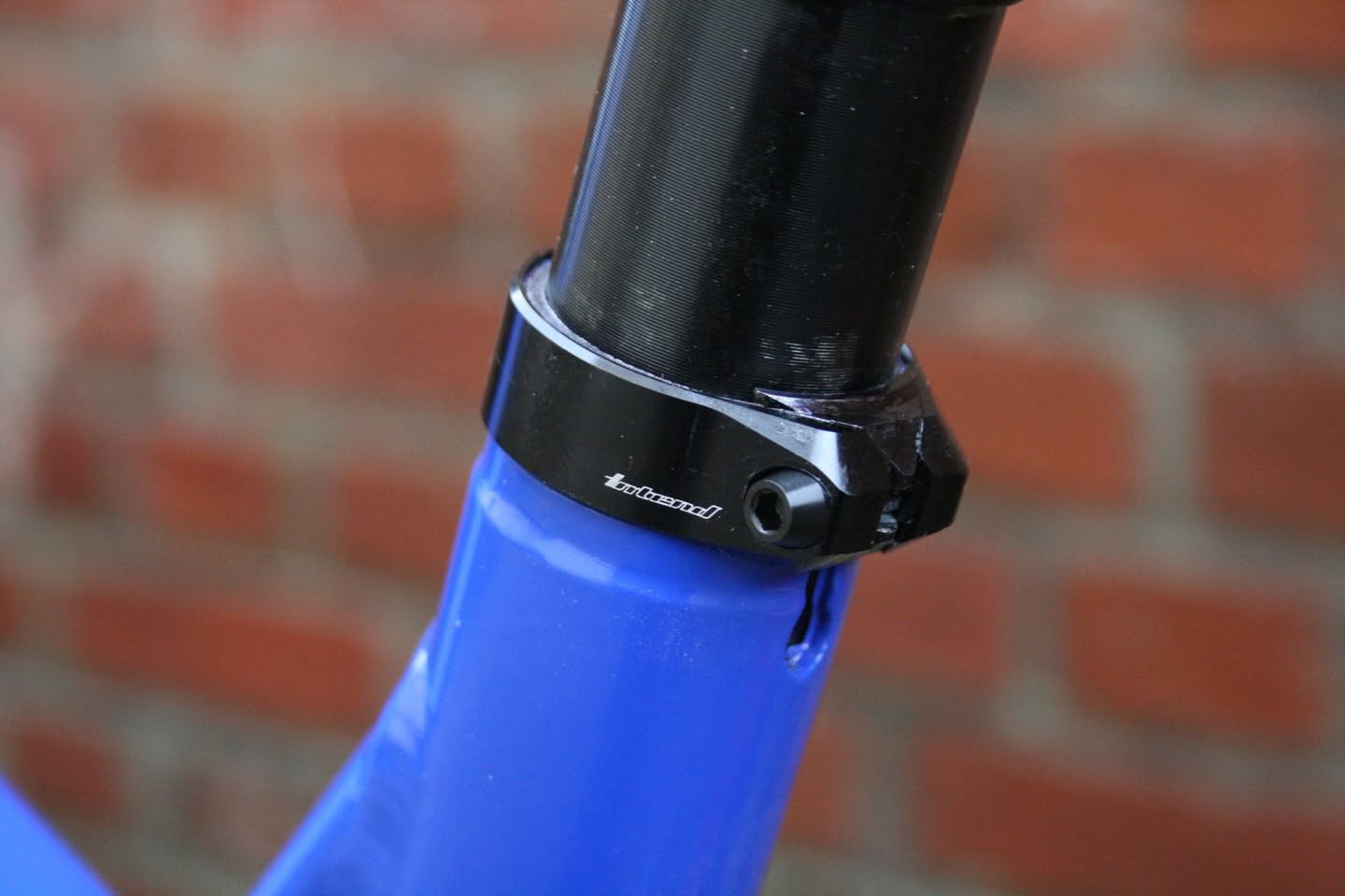 Intend Seat Post Clamp - Corona